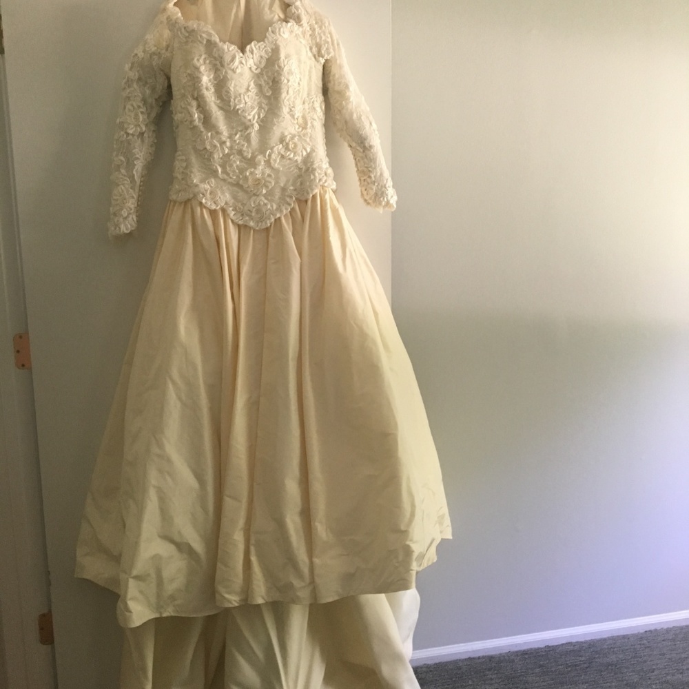 Vintage Richard Glasgow Wedding Dress - Picture 2 of 7
